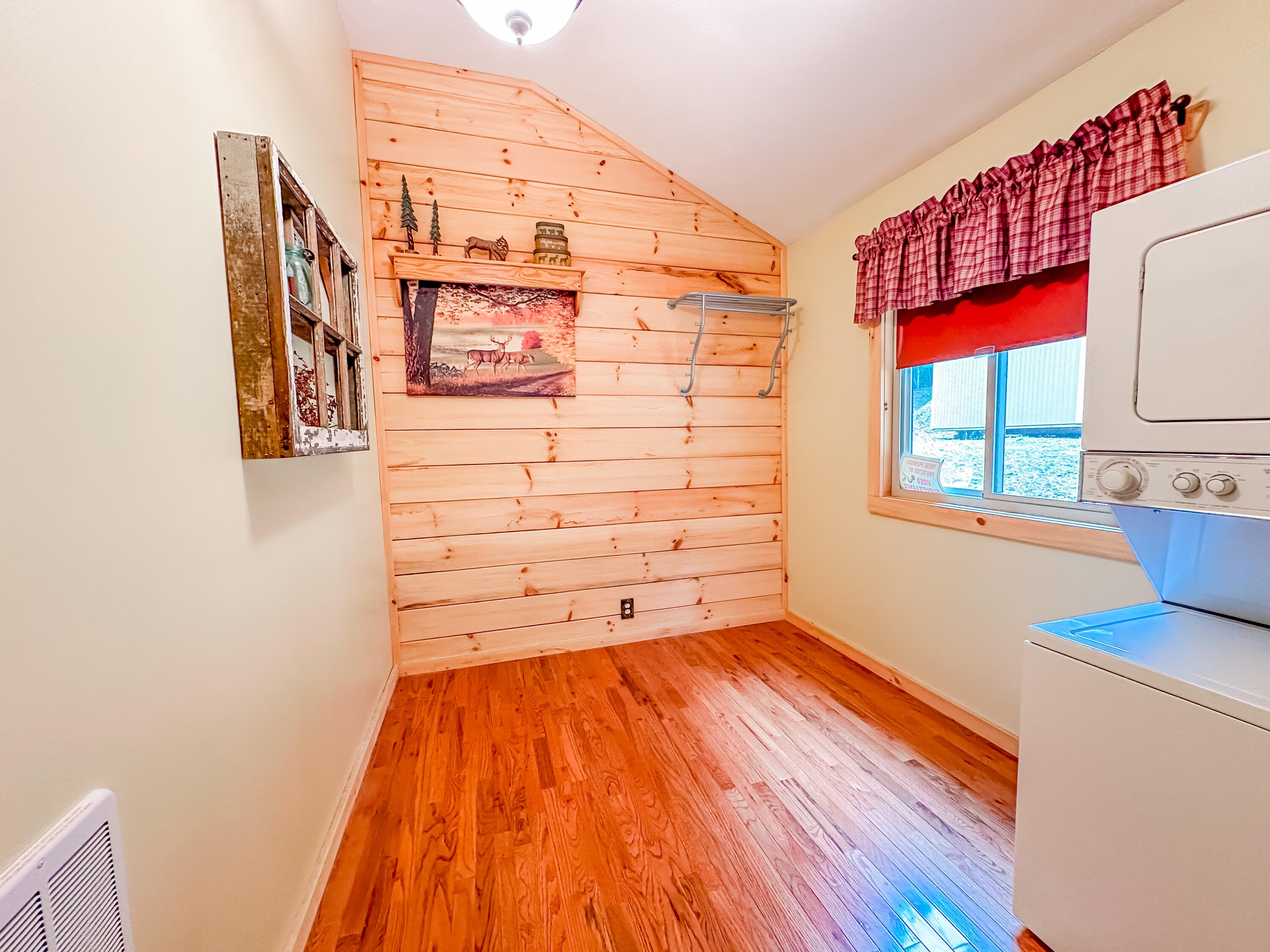 948 Pumpkin Center Road Renick, WV 24966 - Photo 16 of 25 Gallery Image 16