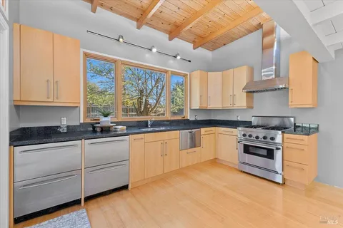 $769,000 | 197 Bailhache Avenue, Healdsburg, CA 95448