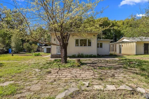 $769,000 | 197 Bailhache Avenue, Healdsburg, CA 95448