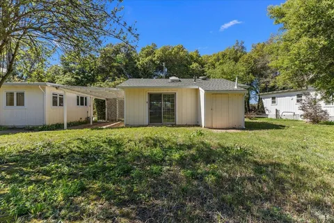 $769,000 | 197 Bailhache Avenue, Healdsburg, CA 95448