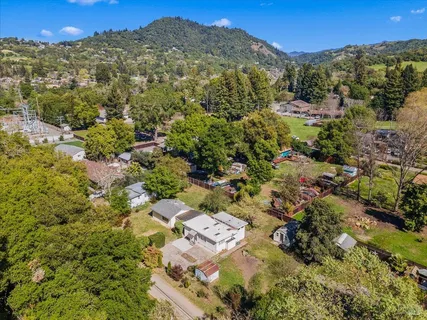 $769,000 | 197 Bailhache Avenue, Healdsburg, CA 95448