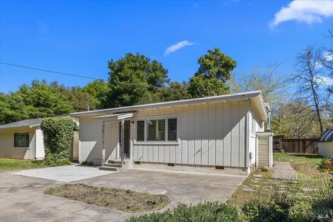 $769,000 | 197 Bailhache Avenue, Healdsburg, CA 95448