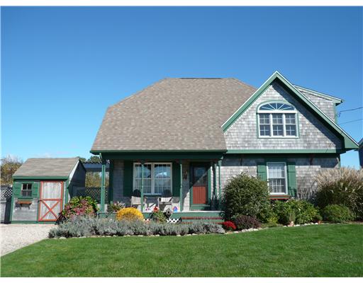 12 Captain Freebody Road Narragansett, RI 02882 - Photo 1 of 10 Exterior Front.