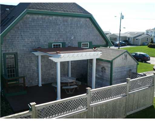 12 Captain Freebody Road Narragansett, RI 02882 - Photo 3 of 10 Patio/Deck.