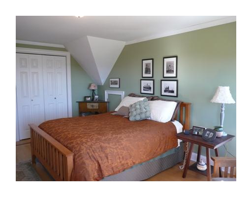 12 Captain Freebody Road Narragansett, RI 02882 - Photo 9 of 10 Bedroom.