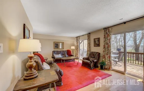 $3,800 | 17 Ashford Drive, Plainsboro, NJ 08536