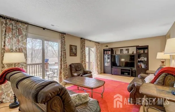 $3,800 | 17 Ashford Drive, Plainsboro, NJ 08536
