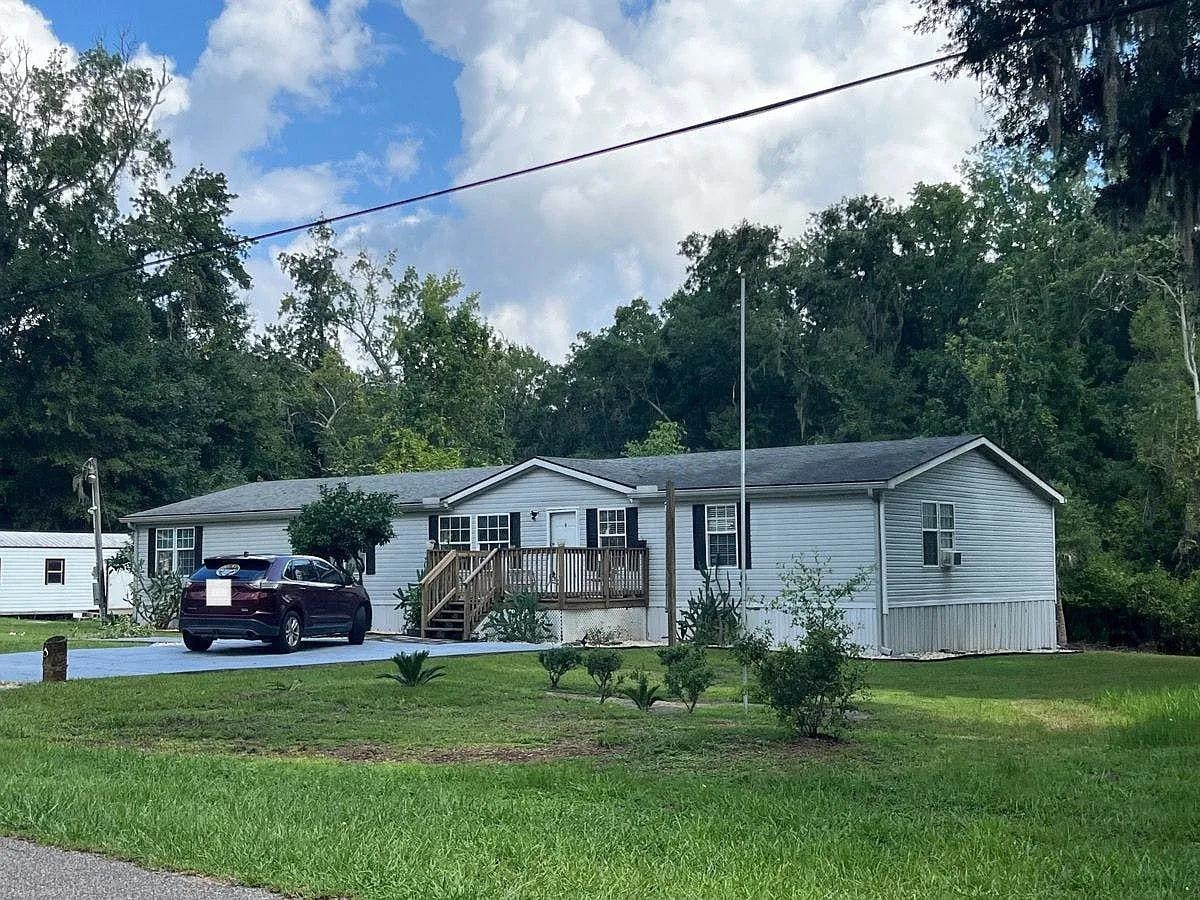85177 Amanda Court Yulee, FL 32097 - Photo 2 of 5
