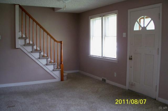 568 Bangor Road Easton, PA 18040 - Photo 4 of 14 Gallery Image 4