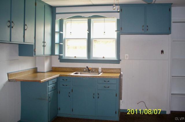568 Bangor Road Easton, PA 18040 - Photo 8 of 14 Gallery Image 8