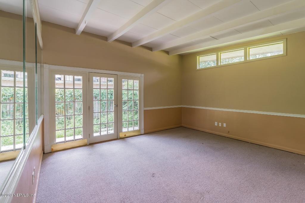 1905 Banbury Road Jacksonville, FL 32211 - Photo 11 of 25 DSC06834-4628076