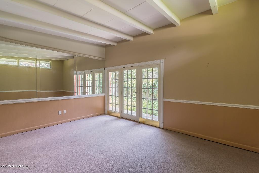 1905 Banbury Road Jacksonville, FL 32211 - Photo 12 of 25 DSC06835-4628085