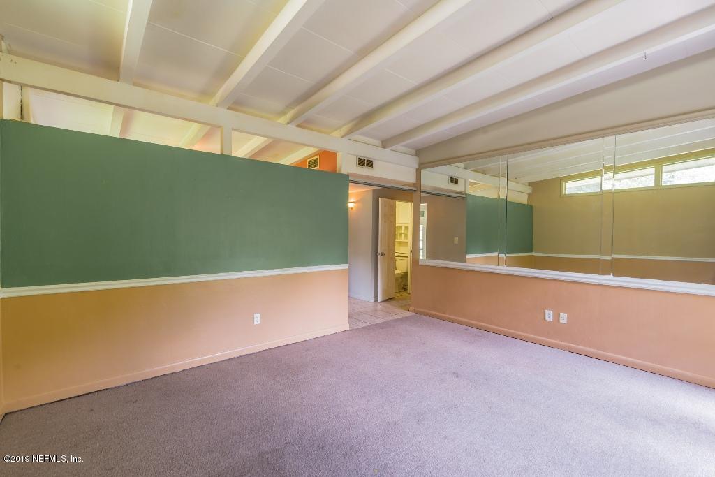 1905 Banbury Road Jacksonville, FL 32211 - Photo 13 of 25 DSC06836-4628094