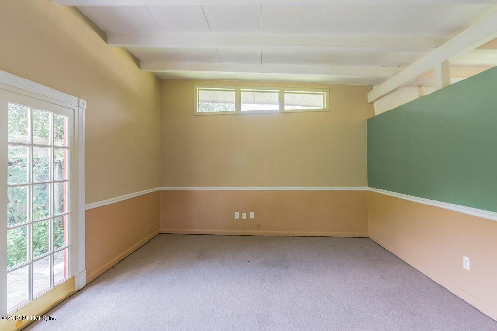 1905 Banbury Road Jacksonville, FL 32211 - Photo 14 of 25 DSC06837-4628105