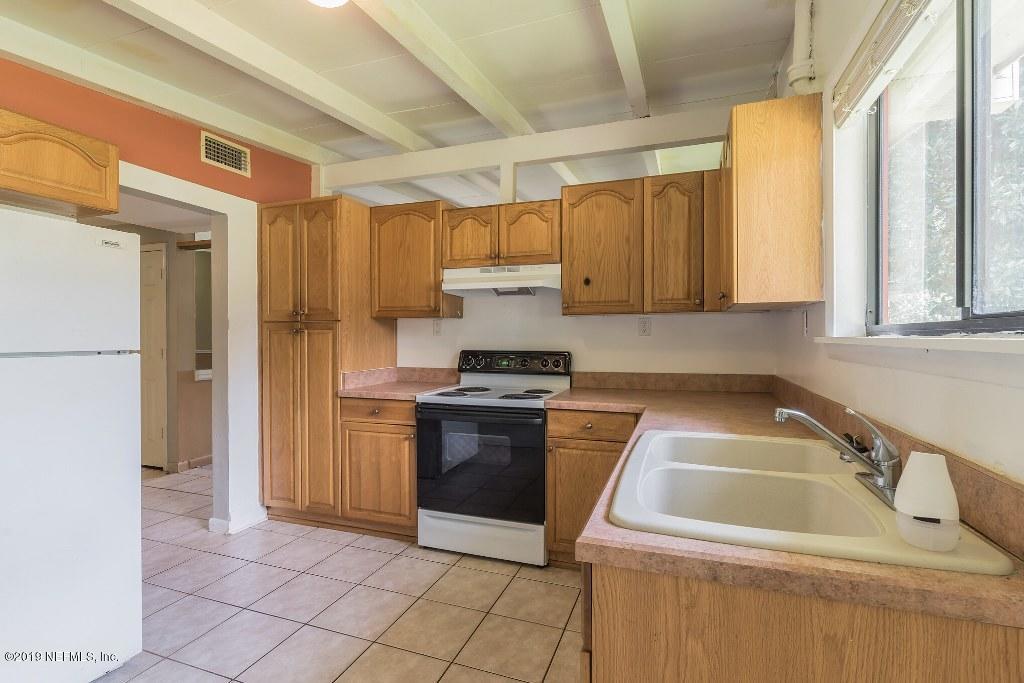 1905 Banbury Road Jacksonville, FL 32211 - Photo 8 of 25 DSC06831-4628055