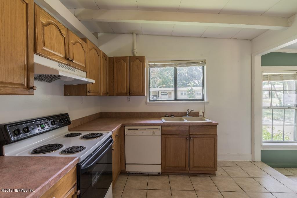 1905 Banbury Road Jacksonville, FL 32211 - Photo 9 of 25 DSC06832-4628059