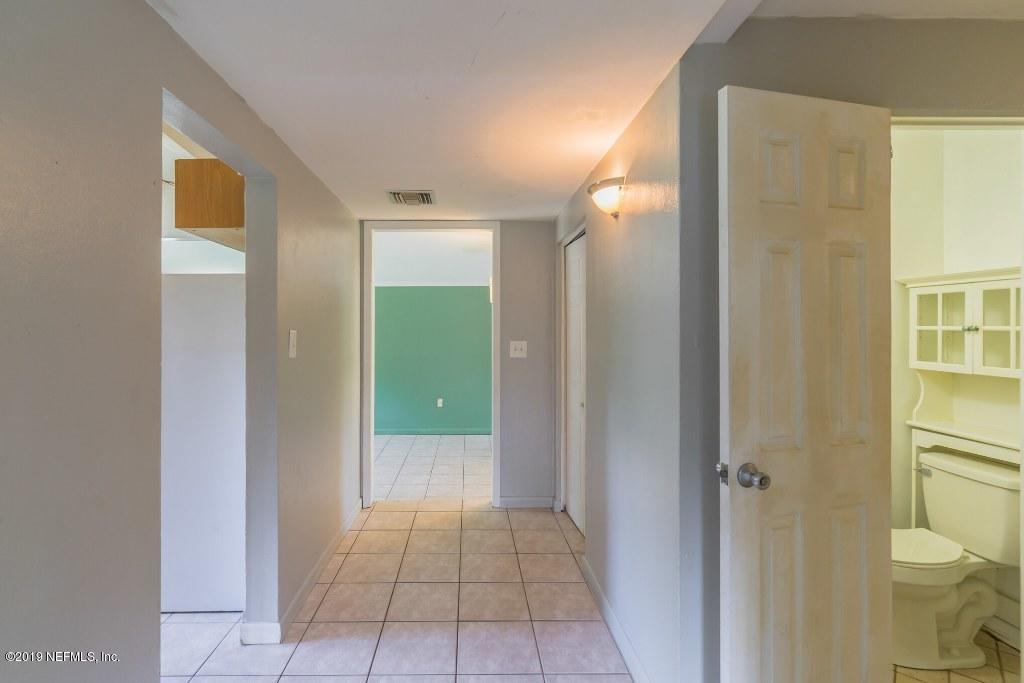 1905 Banbury Road Jacksonville, FL 32211 - Photo 10 of 25 DSC06833-4628068