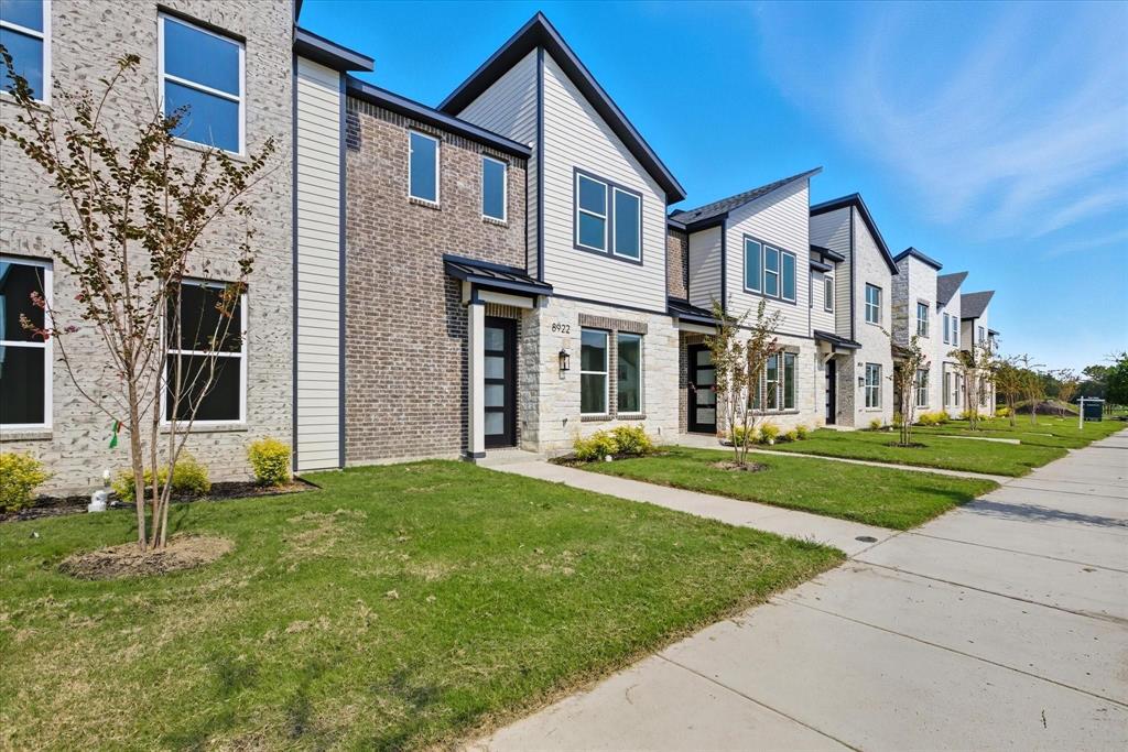 8922 Lowell Street Rowlett, TX 75089 - Photo 2 of 21