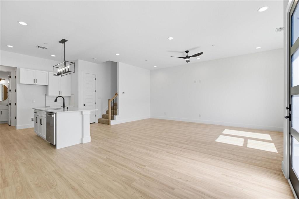 8922 Lowell Street Rowlett, TX 75089 - Photo 7 of 21