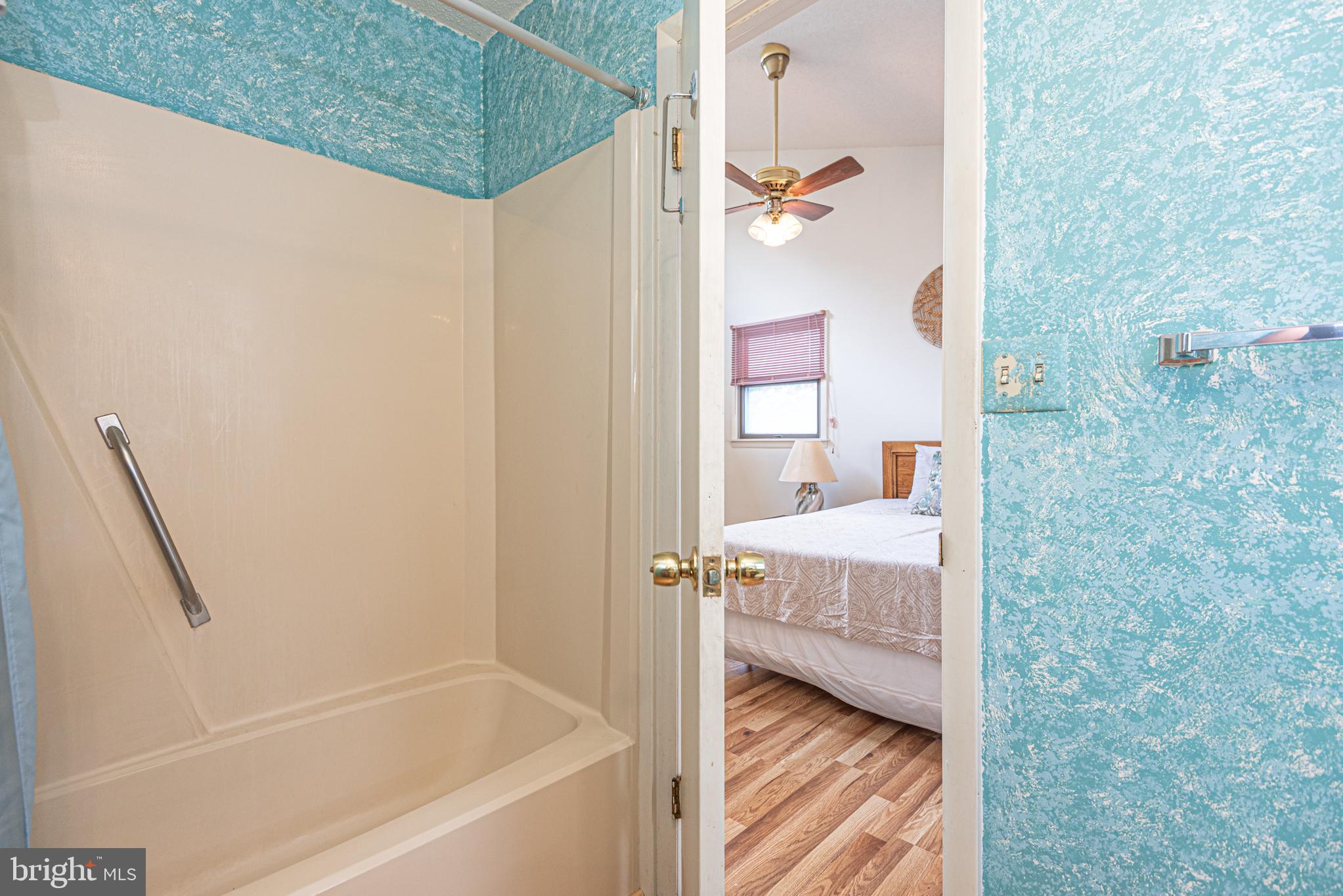 2 Windjammer Road Ocean Pines, MD 21811 - Photo 33 of 85 2nd floor full bath- jack and jill