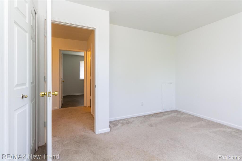 25935 Junction Novi, MI 48375 - Photo 29 of 43