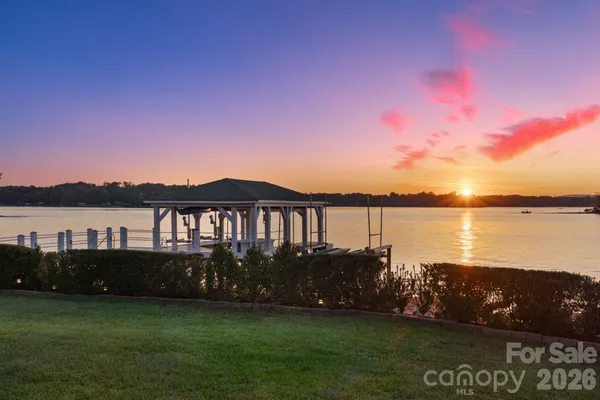 $6,500,000 | 2477 Peninsula Shores Court, Denver, NC 28037