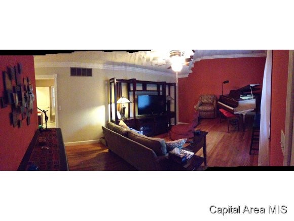 3249 Brunk Drive Springfield, IL 62712 - Photo 10 of 24 Gallery Image 10