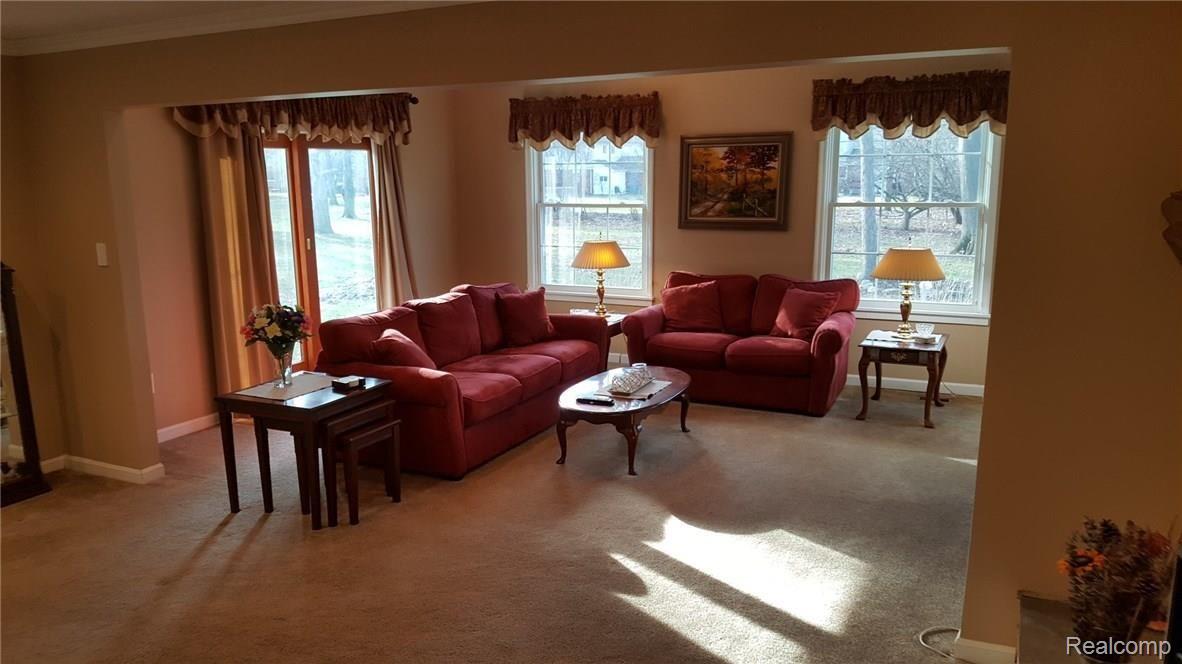 8463 Hampton Road Grosse Ile, MI 48138 - Photo 21 of 37 Great sunlight and views to backyard