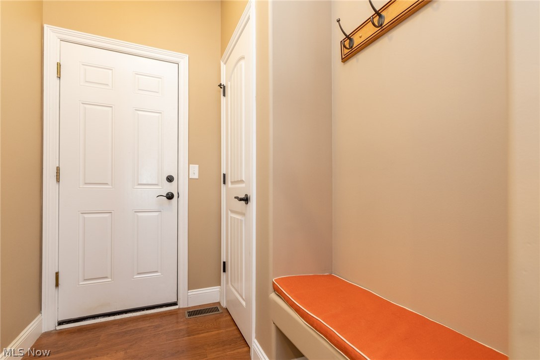 5724 Cherokee Road Cleveland, OH 44124 - Photo 27 of 29