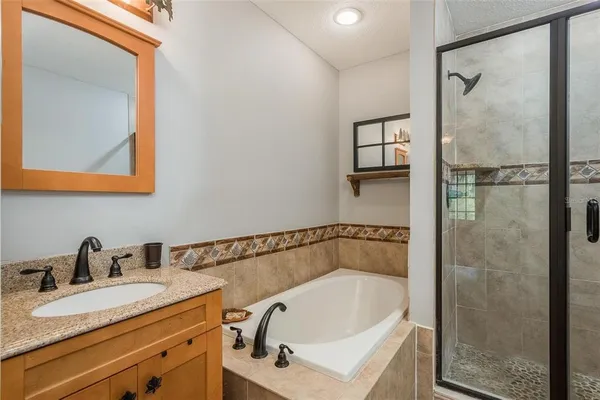 $3,500 | 18619 Yocam Avenue, Lutz, FL 33549