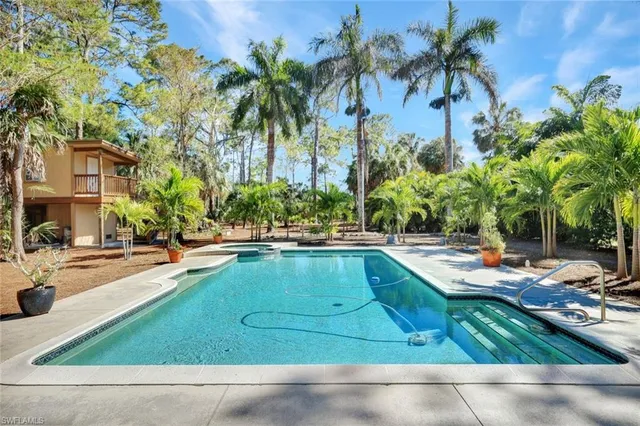 $3,299,999 | 5660 English Oaks Lane, Naples, FL 34119