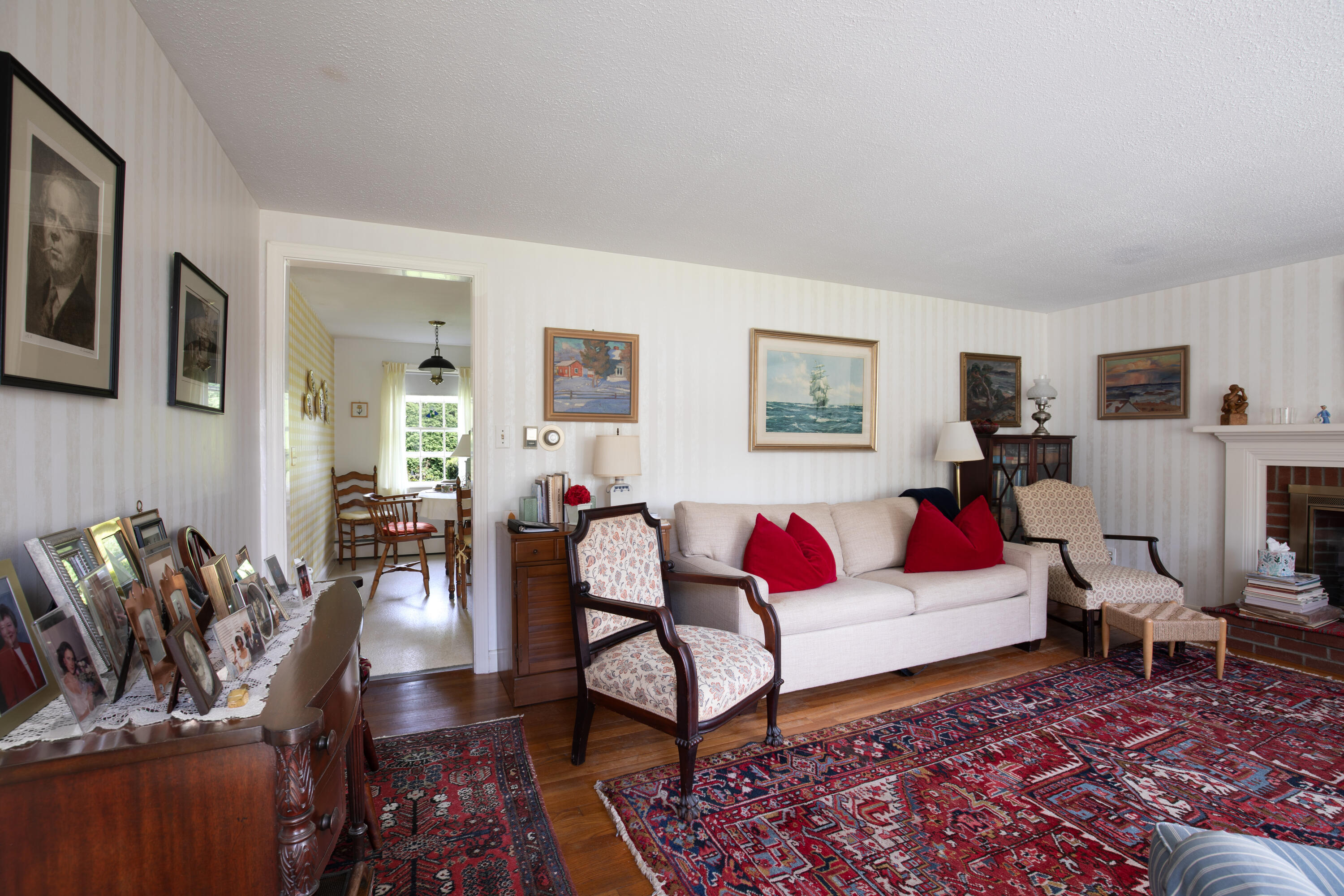 40 Joan Road Centerville, MA 02632 - Photo 11 of 22 40_Joan_Rd_08_LivingDining_05132025