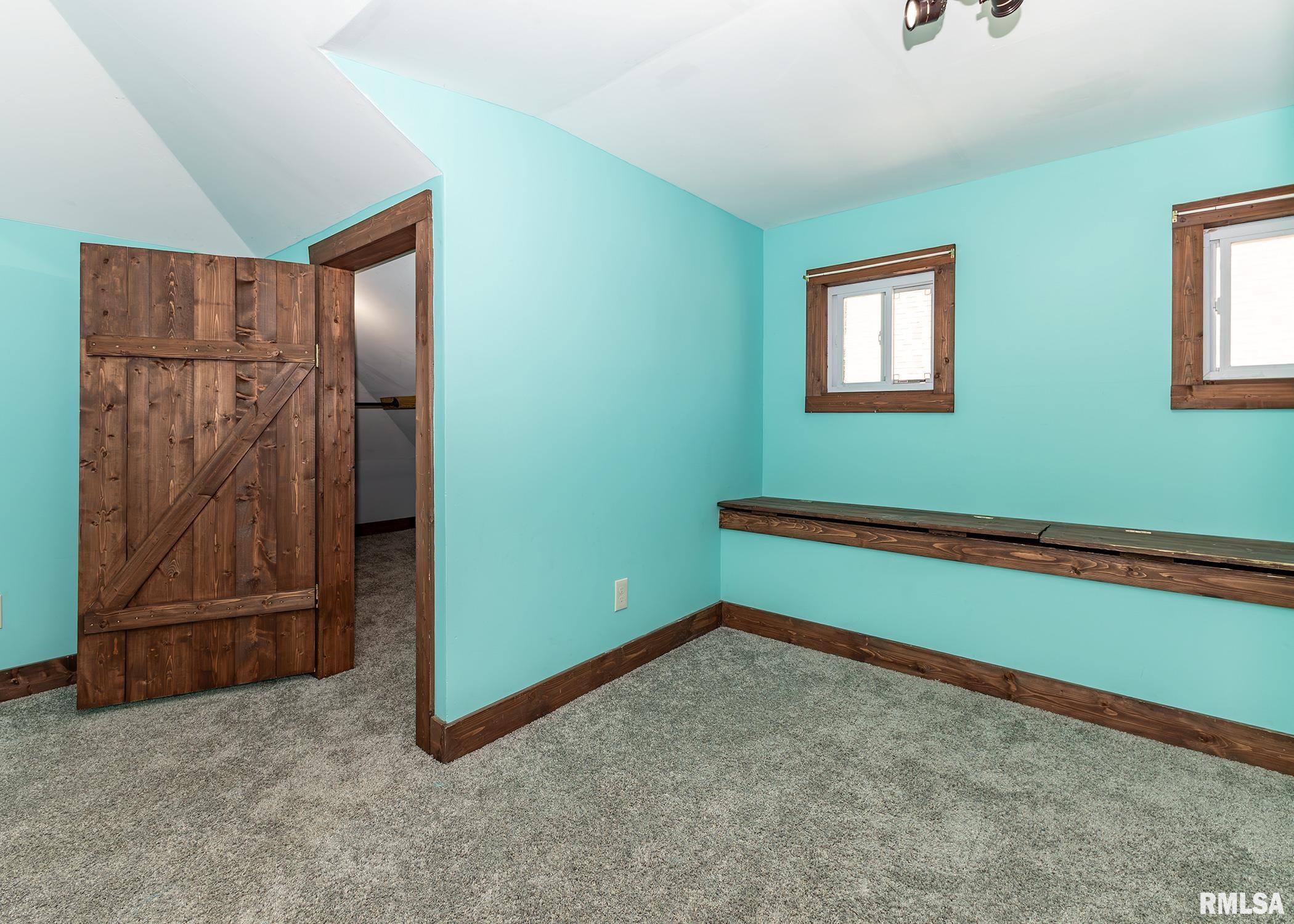 802 12th Avenue South Clinton, IA 52732 - Photo 17 of 25