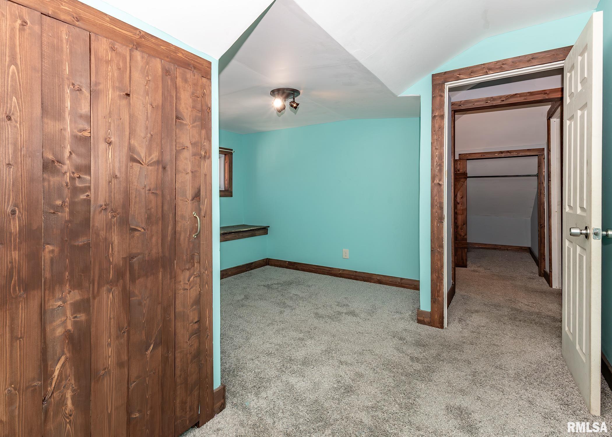 802 12th Avenue South Clinton, IA 52732 - Photo 18 of 25