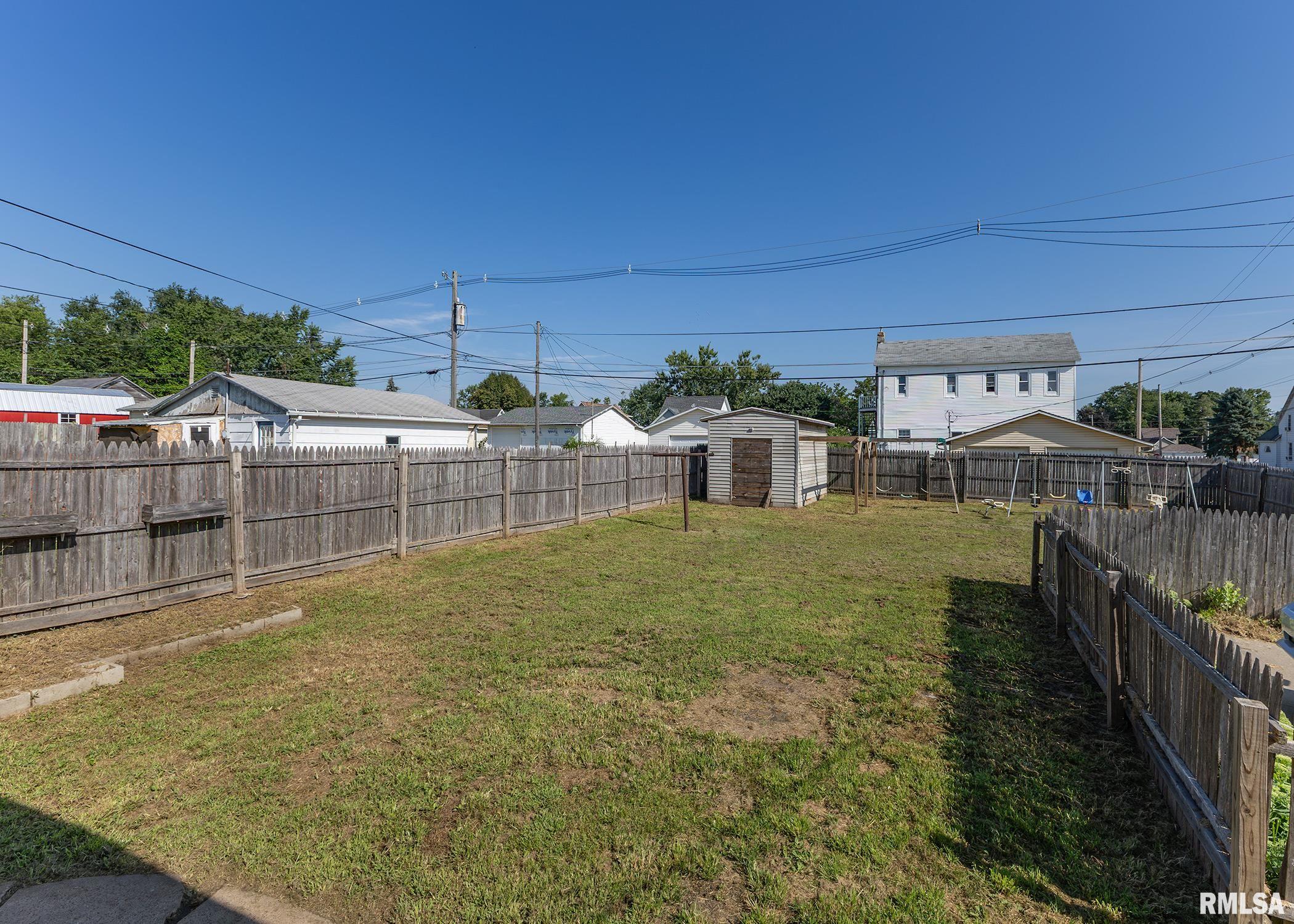 802 12th Avenue South Clinton, IA 52732 - Photo 21 of 25