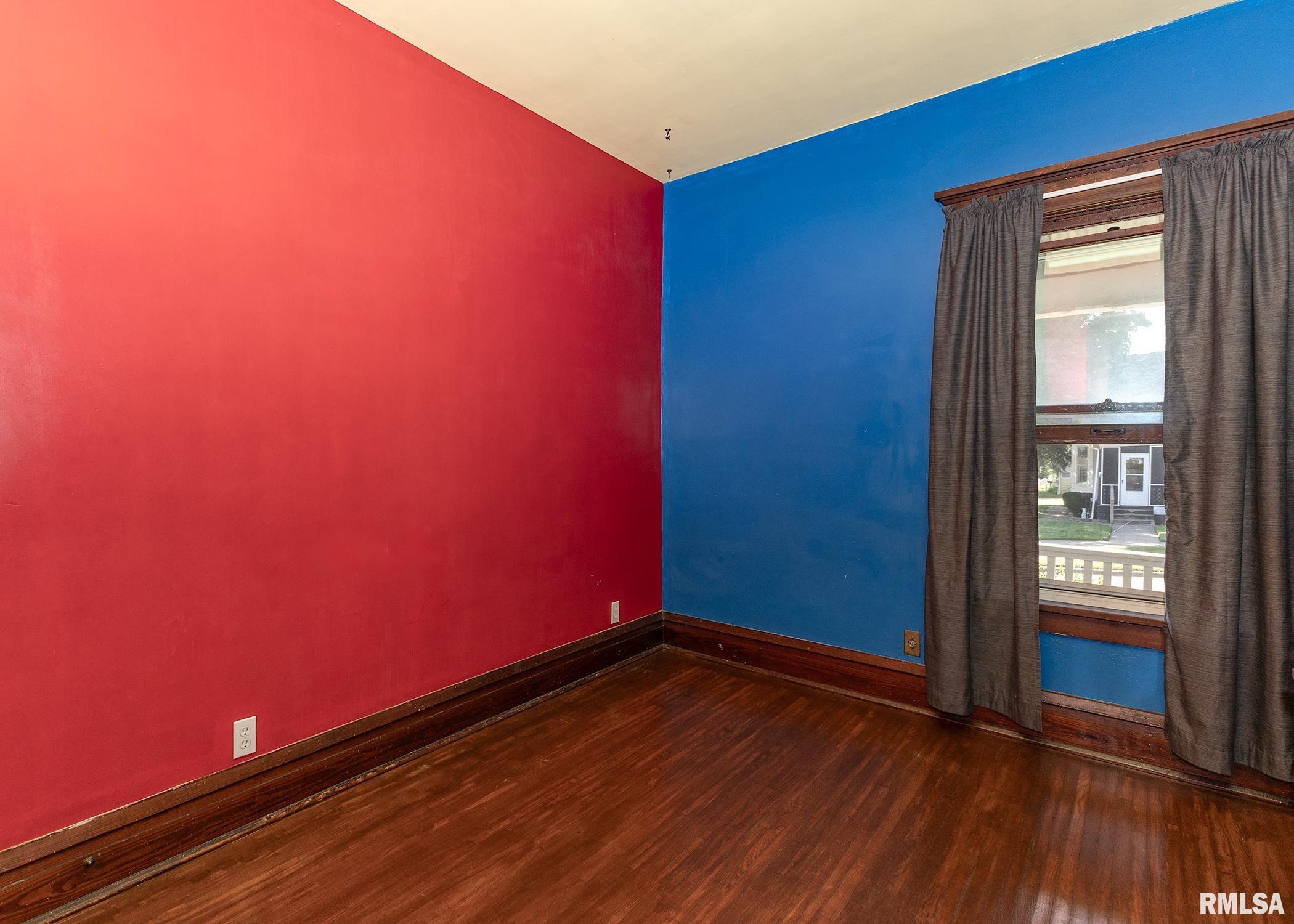 802 12th Avenue South Clinton, IA 52732 - Photo 10 of 25