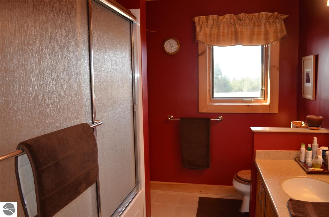 7310 Bassil Road Bellaire, MI 49615 - Photo 12 of 36 1782649-11.JPG