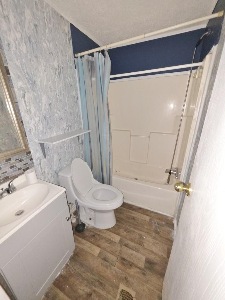 180 Cherry Tree Lane Walterboro, SC 29488 - Photo 9 of 9 20260204_133828