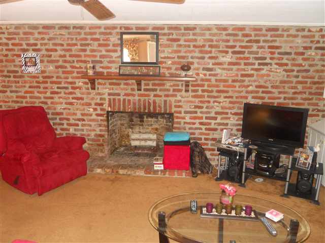 142 Midway Street Georgetown, SC 29440 - Photo 6 of 11 Gallery Image 6