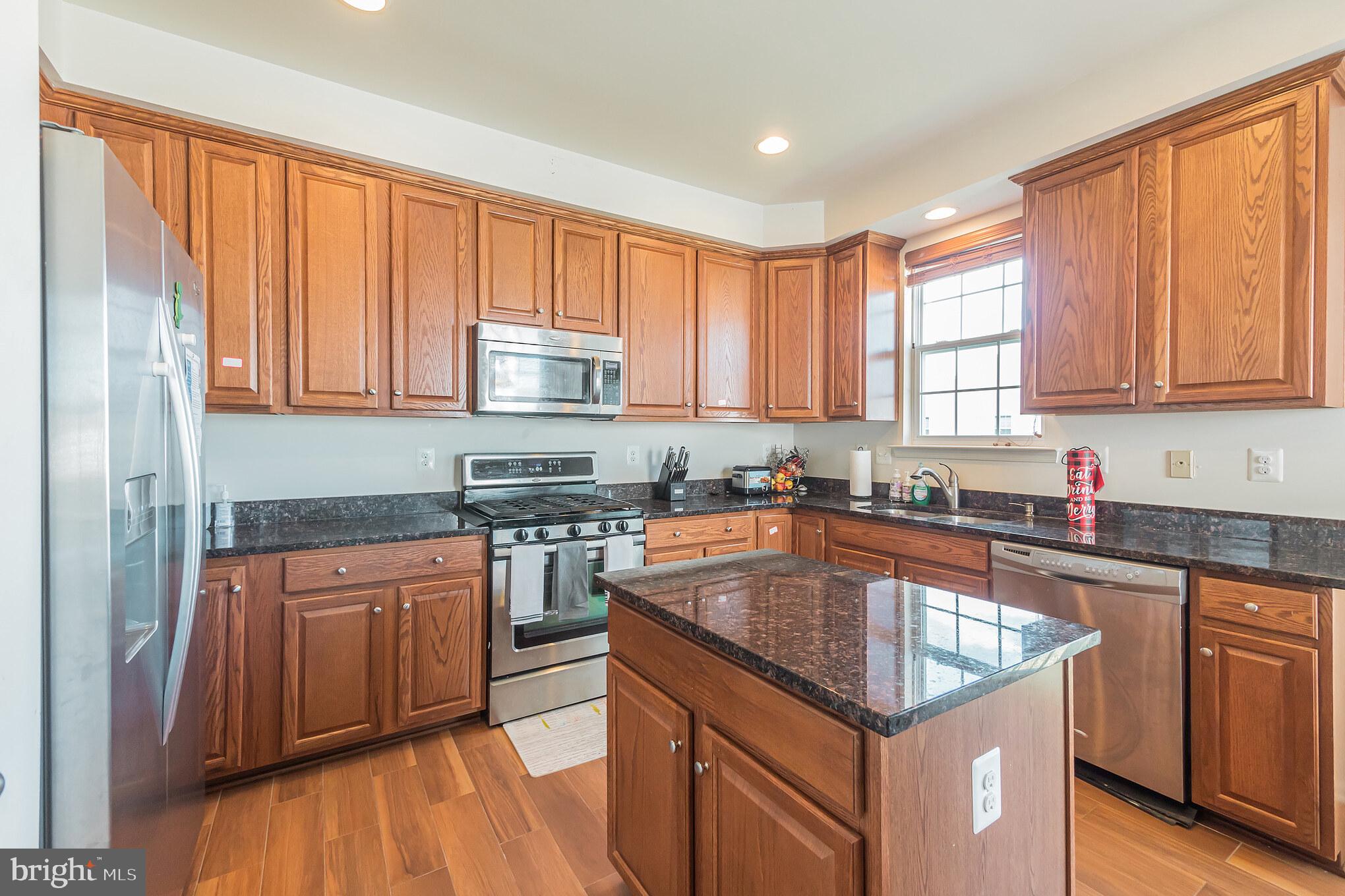 12960 Yellow Jacket Road Hagerstown, MD 21740 - Photo 10 of 30 Kitchen with center Island