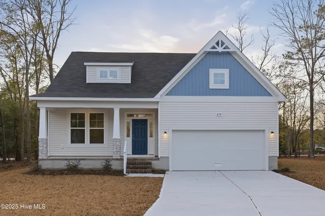 $339,990 | 218 Chateau Drive, New Bern, NC 28560