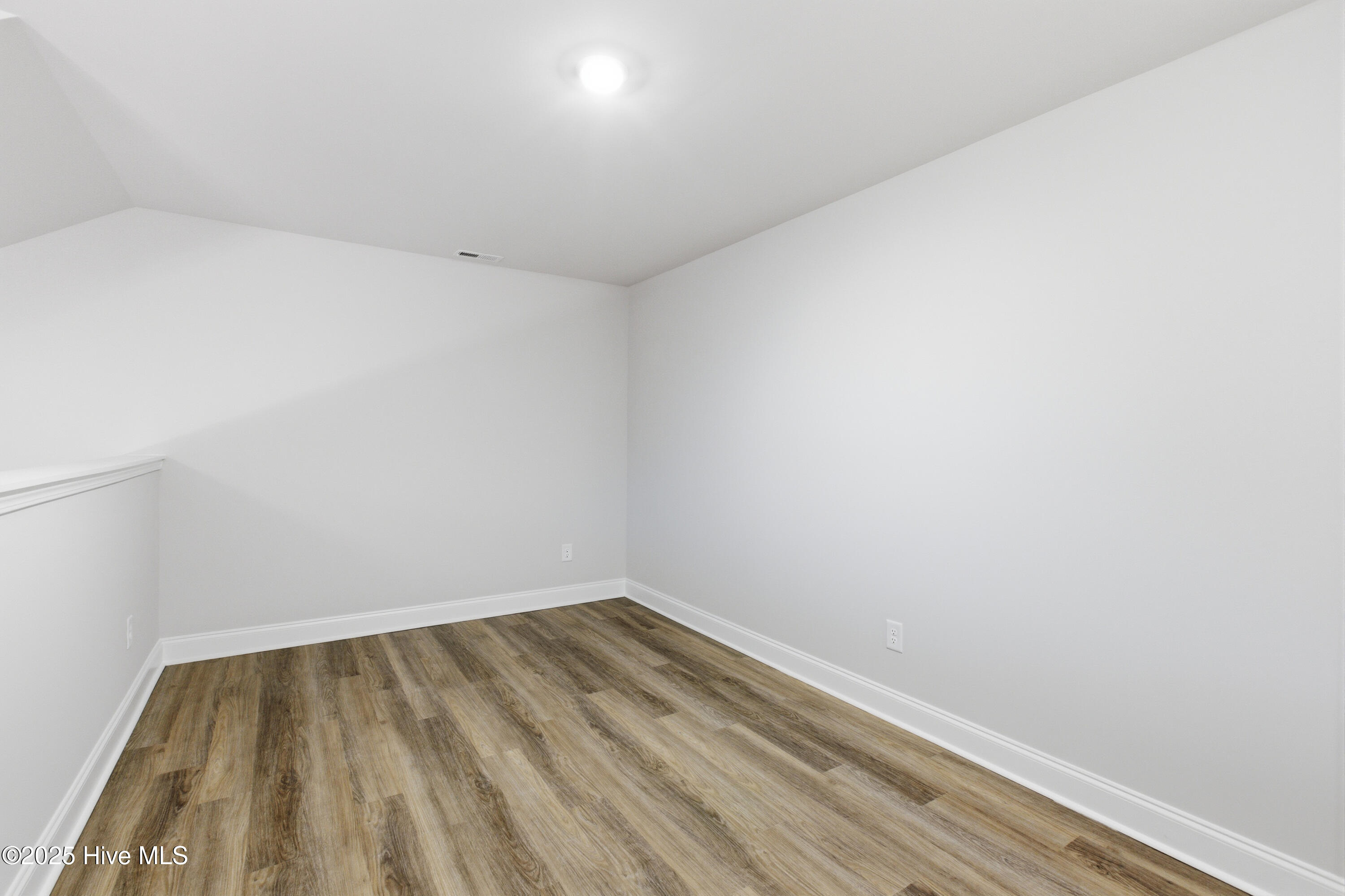 218 Chateau Drive New Bern, NC 28560 - Photo 16 of 58 218 Chateau Drive-14