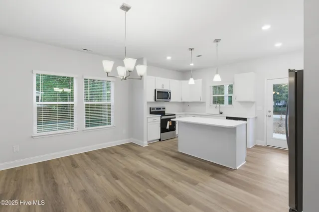 $339,990 | 218 Chateau Drive, New Bern, NC 28560