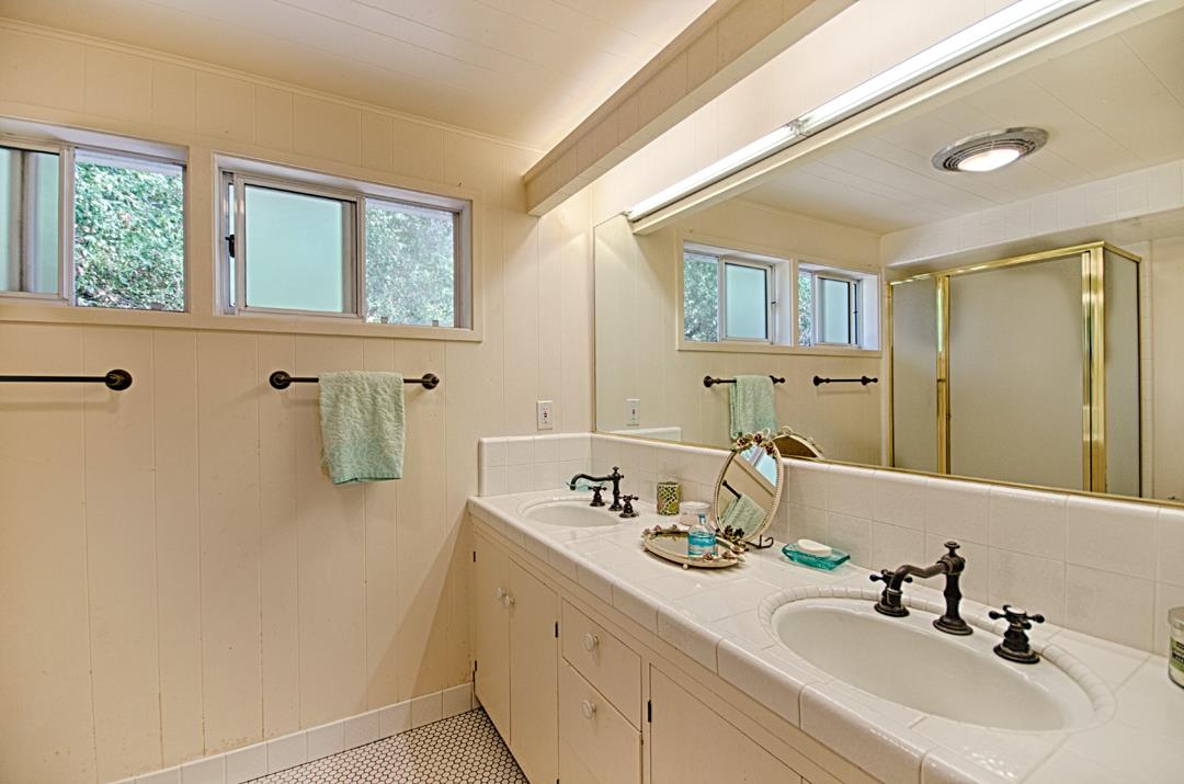 30 Clubhouse Road Santa Cruz, CA 95060 - Photo 12 of 21 Gallery Image 12
