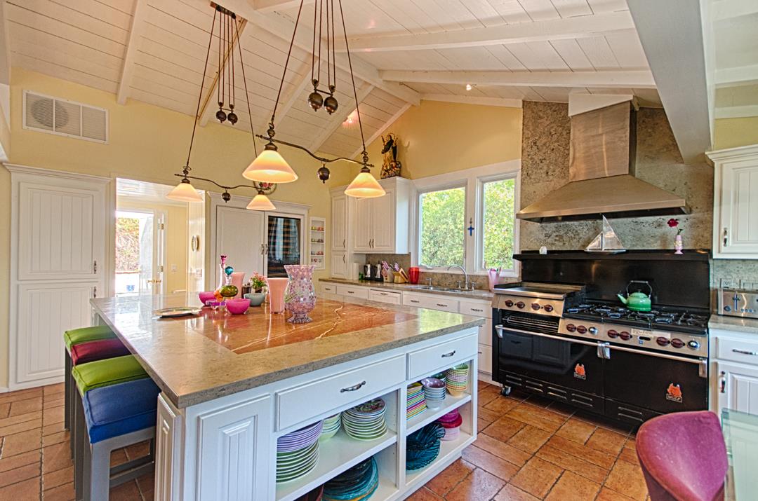 30 Clubhouse Road Santa Cruz, CA 95060 - Photo 6 of 21 Gallery Image 6