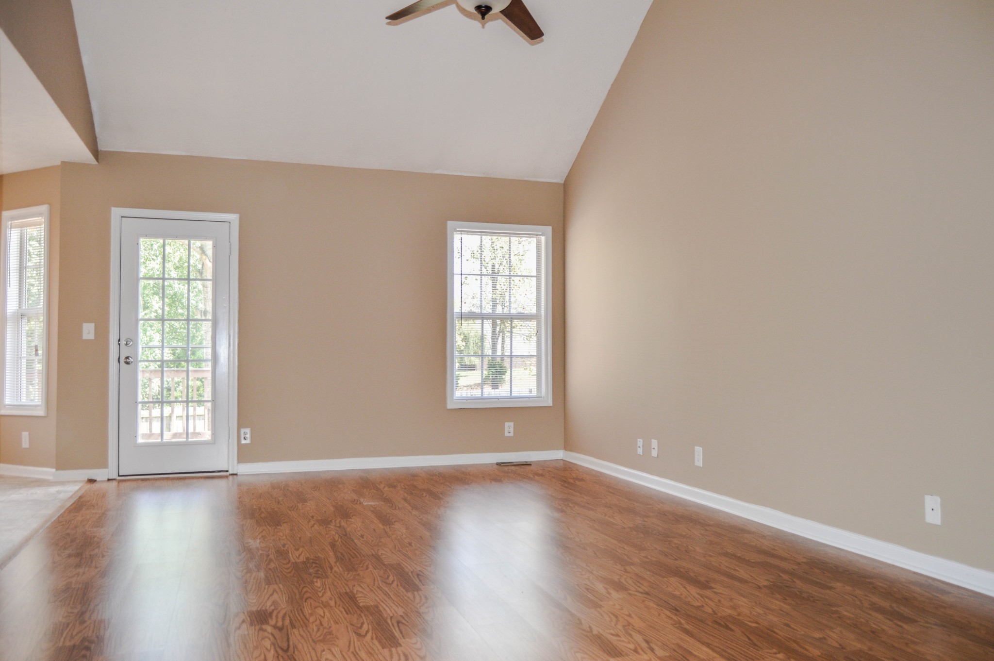 2769 Ridgepole Drive Clarksville, TN 37040 - Photo 2 of 14