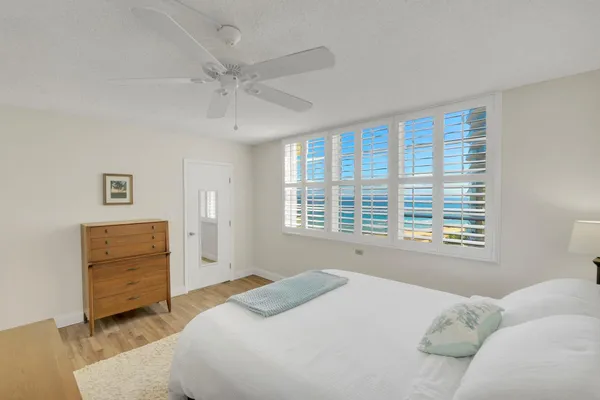$449,000 | 750 North Ocean Boulevard, Unit 1105, Pompano Beach, FL 33062