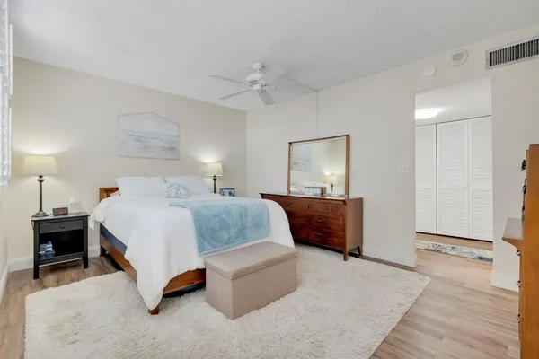 $449,000 | 750 North Ocean Boulevard, Unit 1105, Pompano Beach, FL 33062