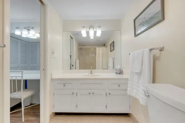 $449,000 | 750 North Ocean Boulevard, Unit 1105, Pompano Beach, FL 33062