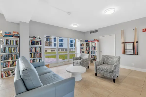 $449,000 | 750 North Ocean Boulevard, Unit 1105, Pompano Beach, FL 33062